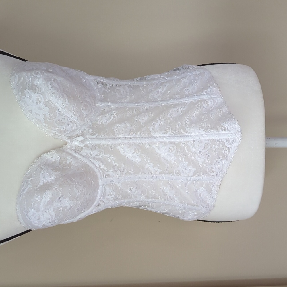 Back Less by Smoothie Strapless Lace Floral Underwire Corset Style Bra 38C White